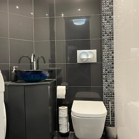 Apartment Parkside Charm By The Odra River Near Zoo *